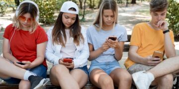 Cómo acompañar a un adolescente en la era digital
